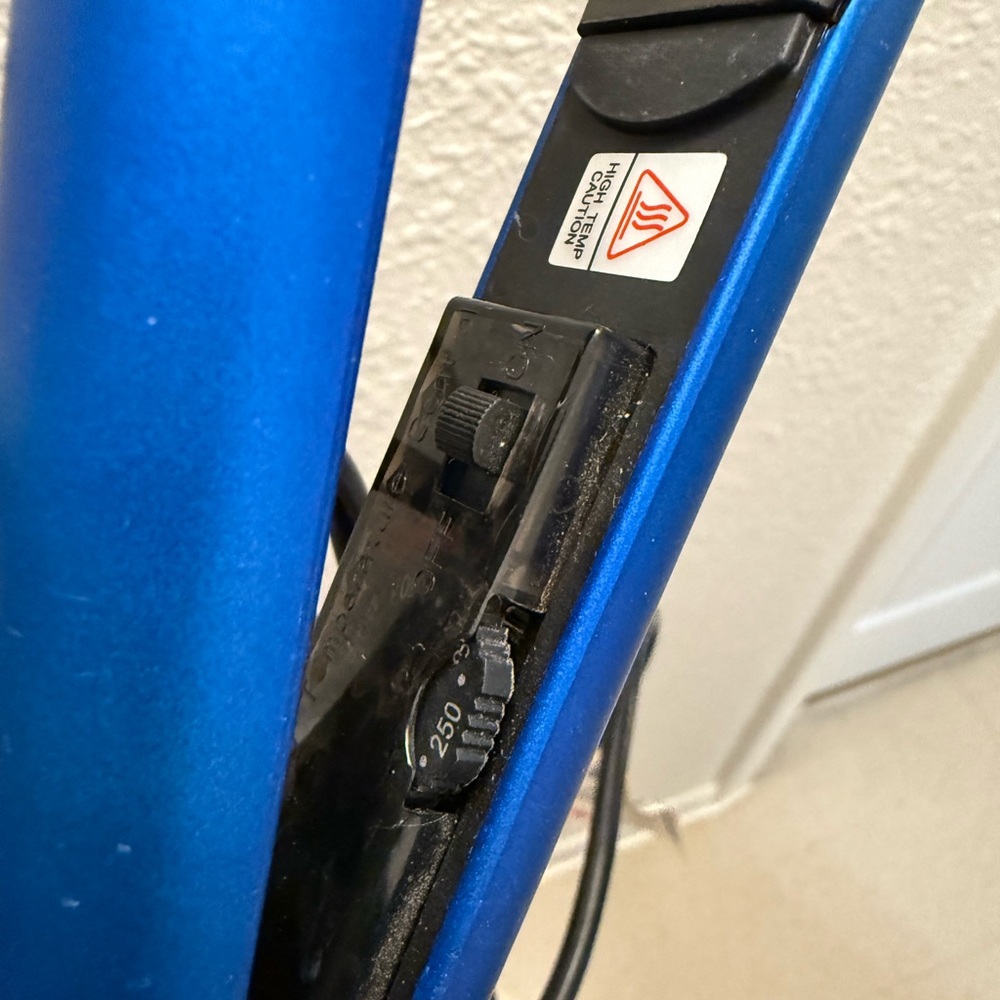 Soleil Flat Iron - Picture 6 of 6